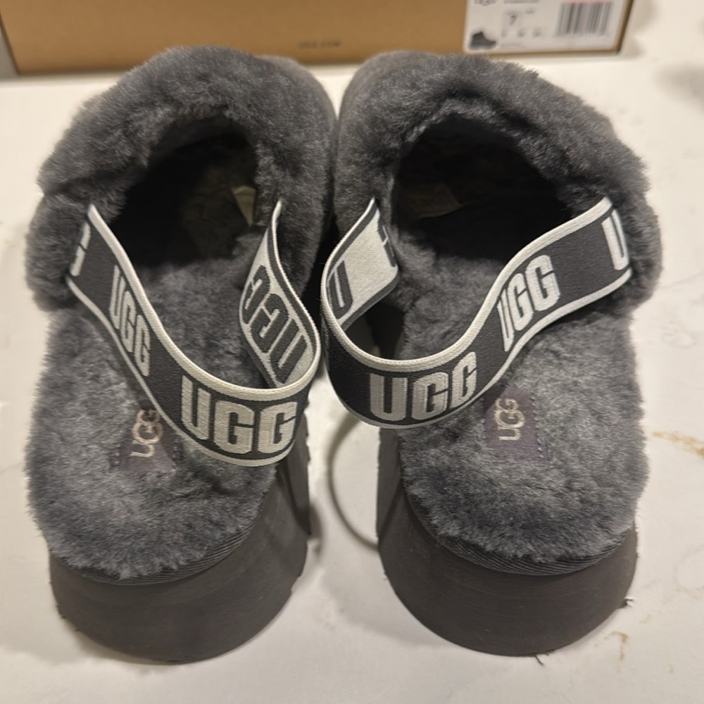 Ugg Bundle - Picture 5 of 11